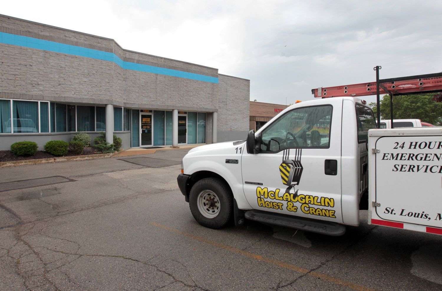 McLaughlin Hoist and Crane in Fenton